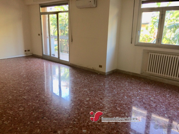 Appartamento PALERMO vendita  Palermo  Immobilservices Re Srl