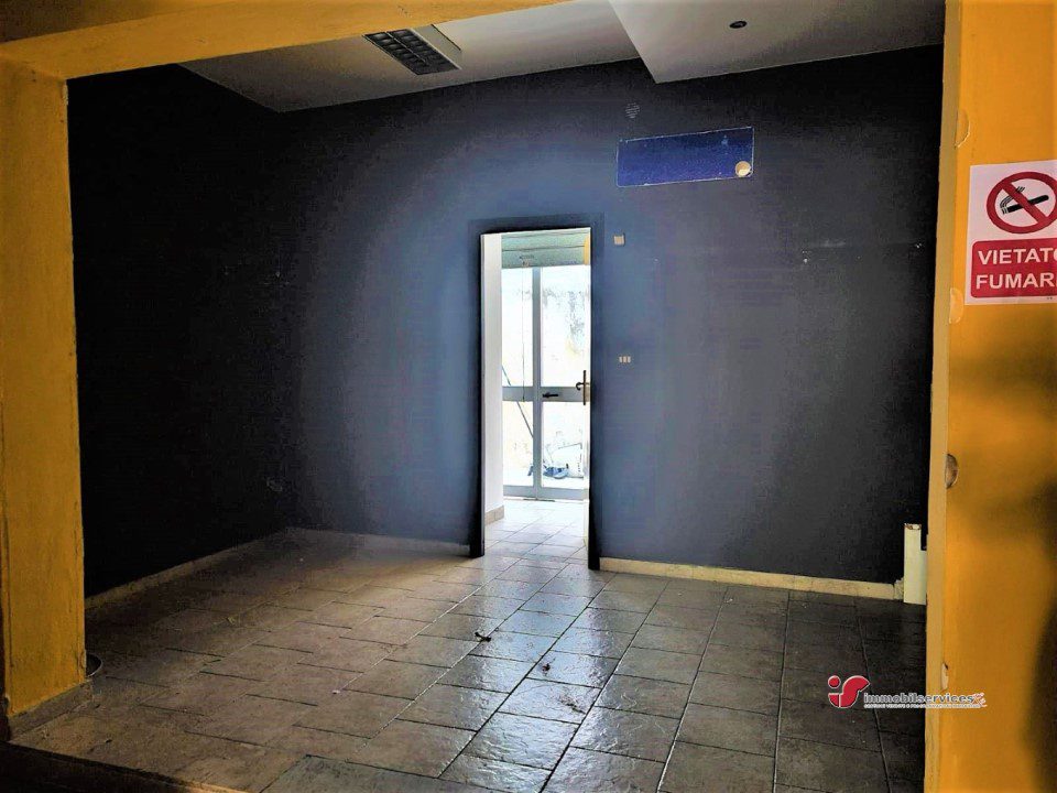 Negozio - Loc.Com. PALERMO affitto  Tommaso Natale  Immobilservices Re Srl